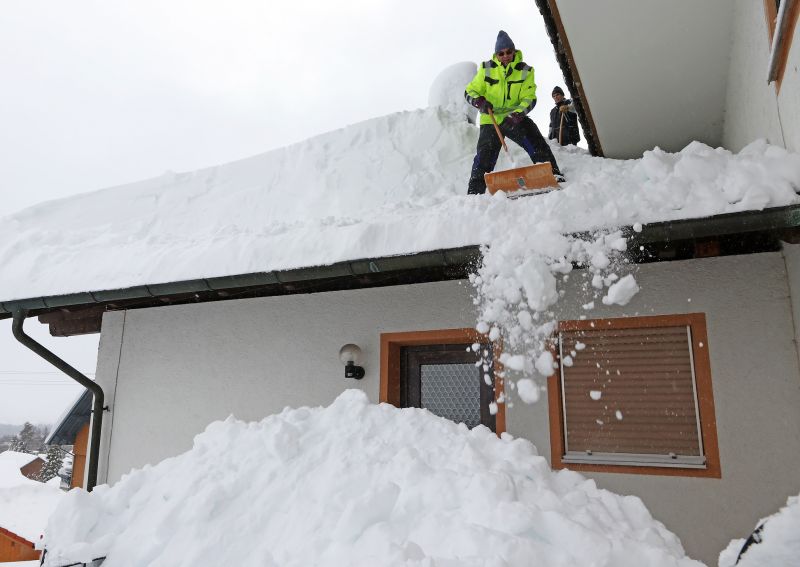 Roof Snow Raking in Brooklyn, NY